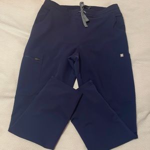 Navy blue figs scrub pants. Size petite small.